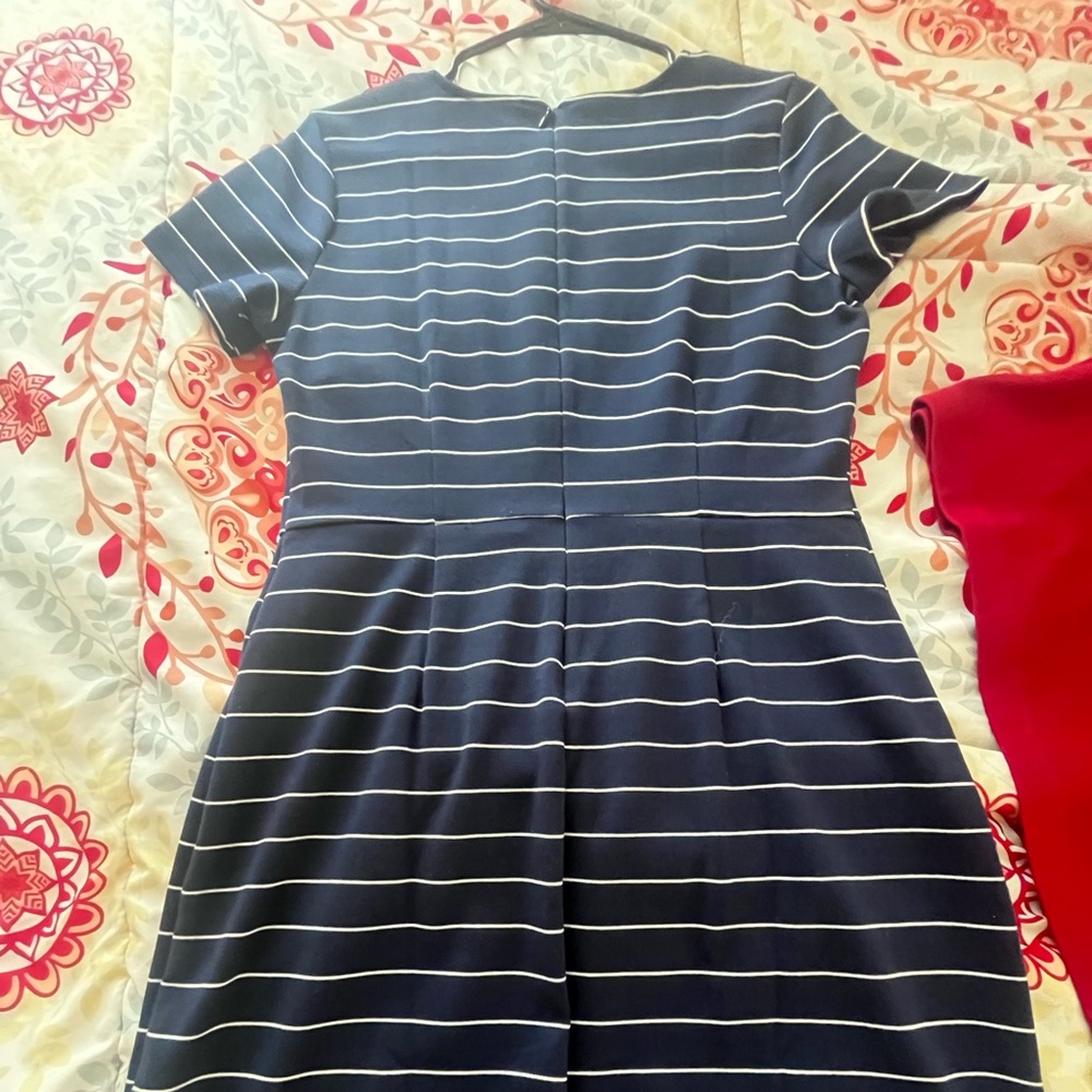 BRAND NEW Old Navy Blue Mini Dress with White Stripes and Short Sleeves - size M